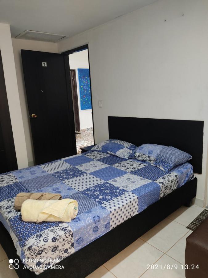 Home To Go Hostal Apartamentos Cali Exterior photo