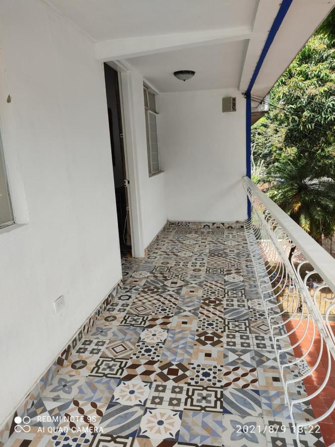 Home To Go Hostal Apartamentos Cali Exterior photo