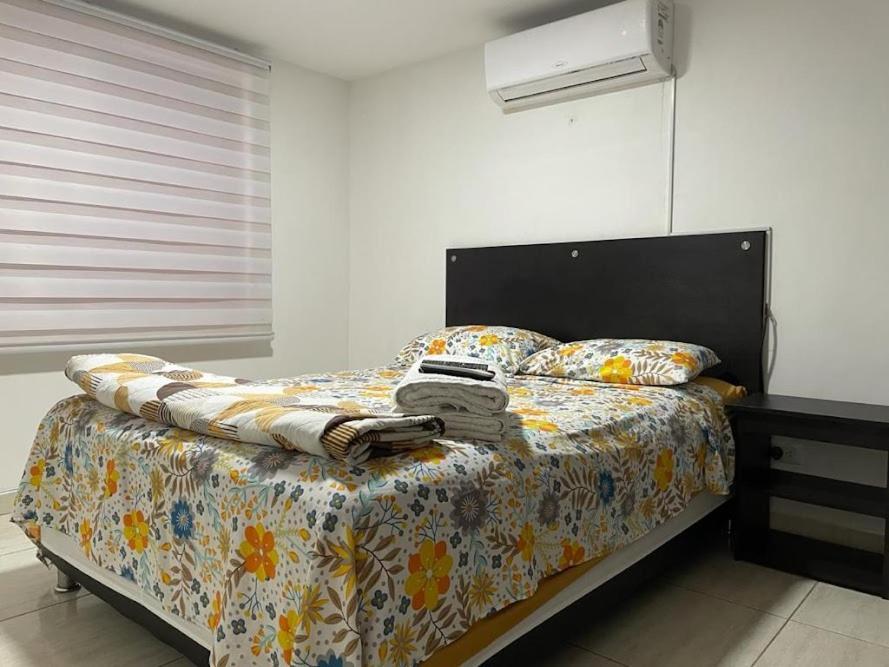 Home To Go Hostal Apartamentos Cali Exterior photo