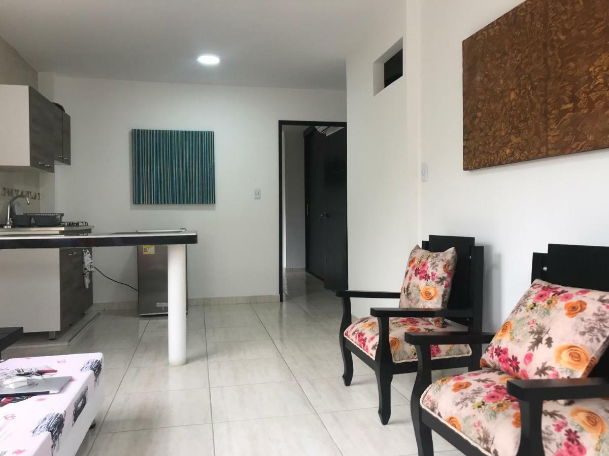 Home To Go Hostal Apartamentos Cali Exterior photo